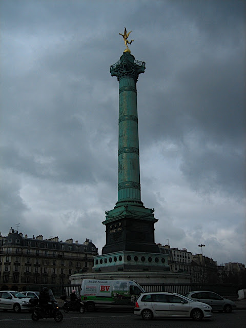 Bastille- paris for beginners walking tour begins here