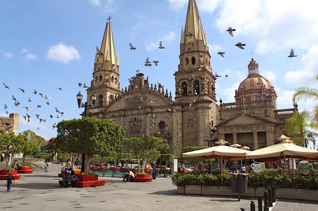 Best Places to Eat and Relax in Guadalajara and Puerto Vallarta